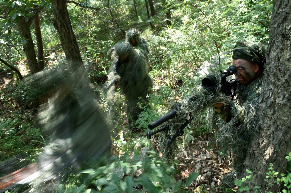 警匪丛林枪战_丛林枪战大片_丛林枪战老电影大全