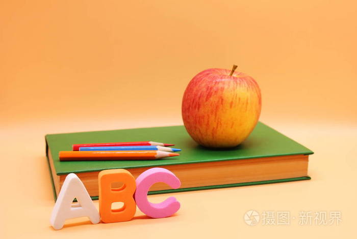英语字母课堂创新游戏100种_英语课堂字母小游戏_英文字母a的课堂游戏