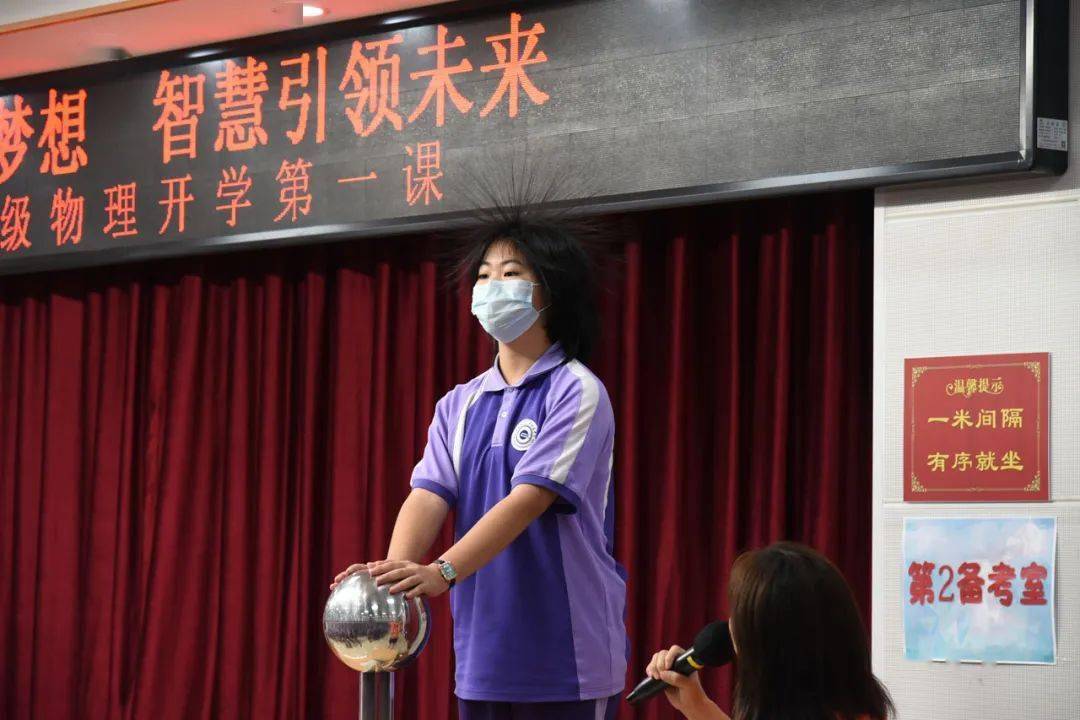 露露卡_露露卡compass萌娘百科_虹色蝶々巡音露卡