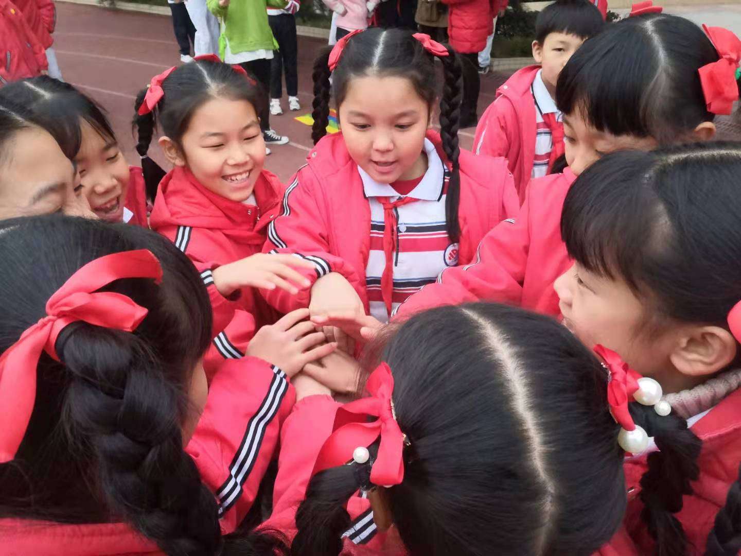如月影二_月影如钩_月影如汐是什么意思