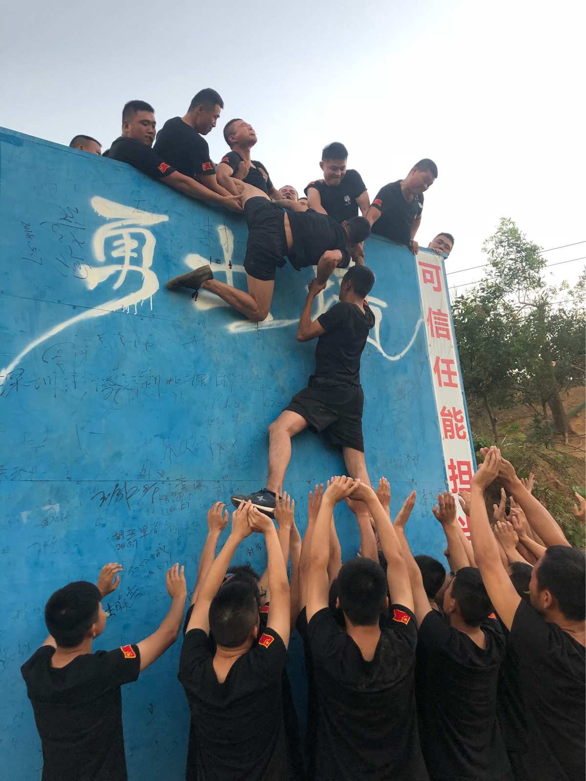 战场兄弟开局攻略_战场兄弟剧情攻略_战场兄弟攻略