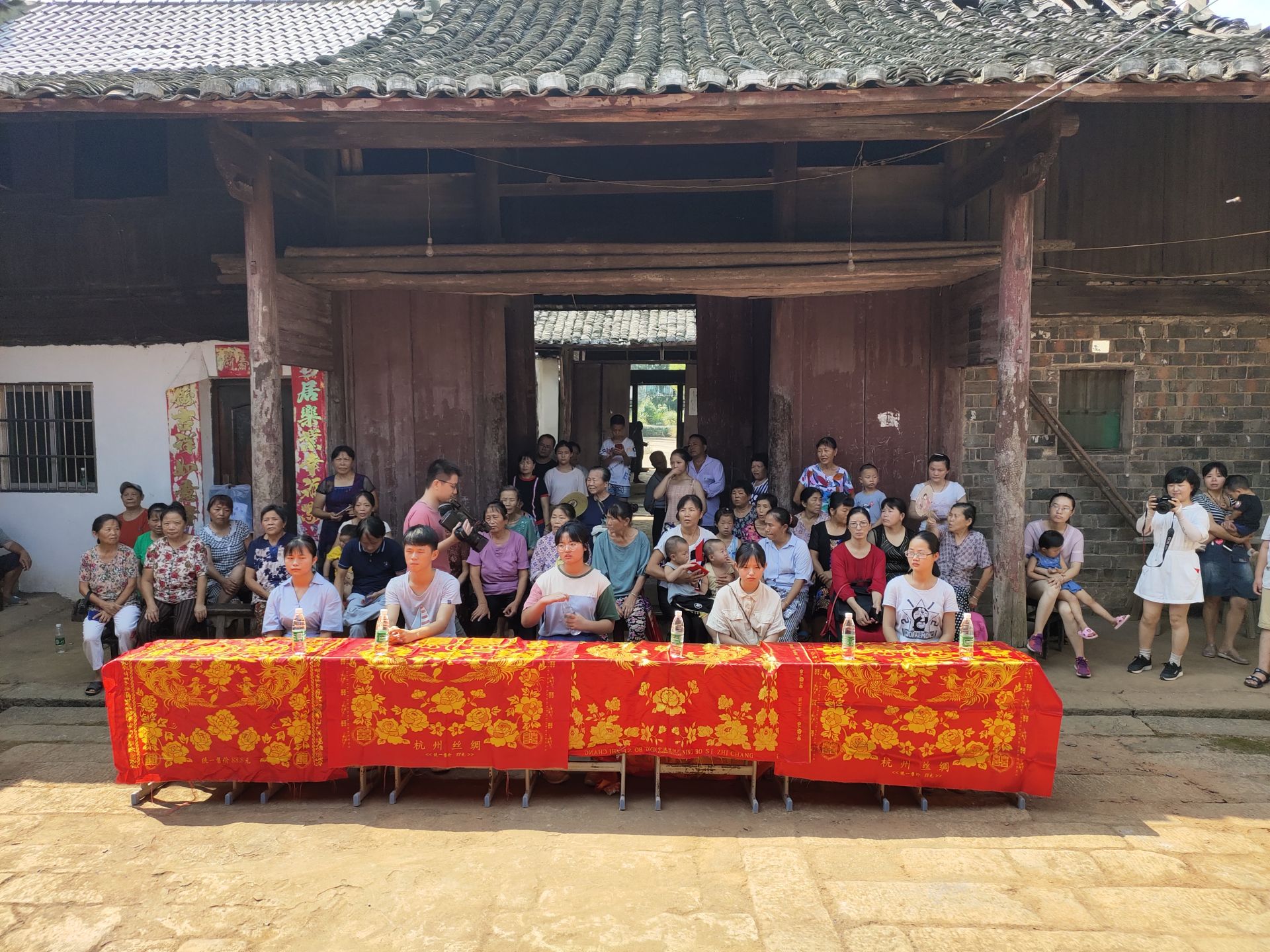 梅卢_卢荣景胥午梅_化学老师卢凤梅是不是真的