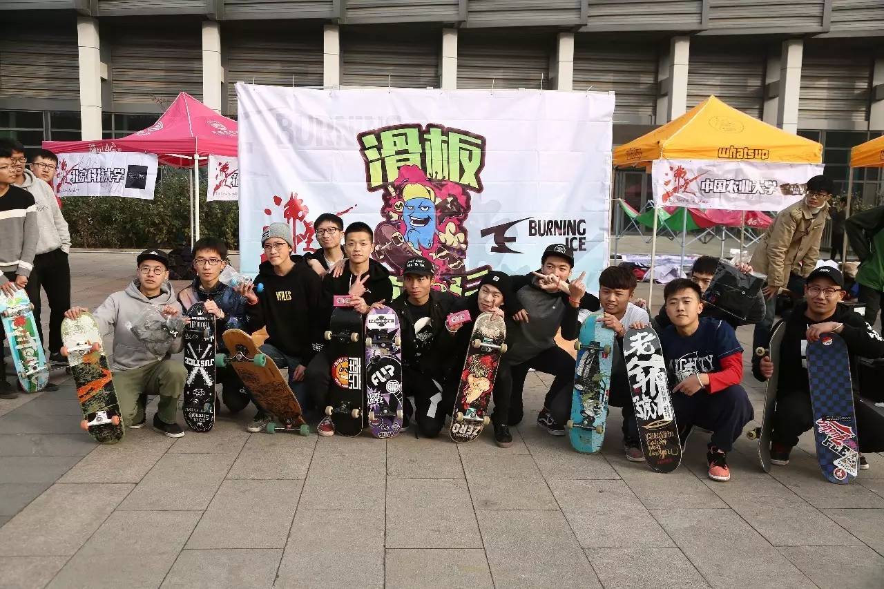 滑板酷炫图片_滑板我最酷_滑板酷女孩头像