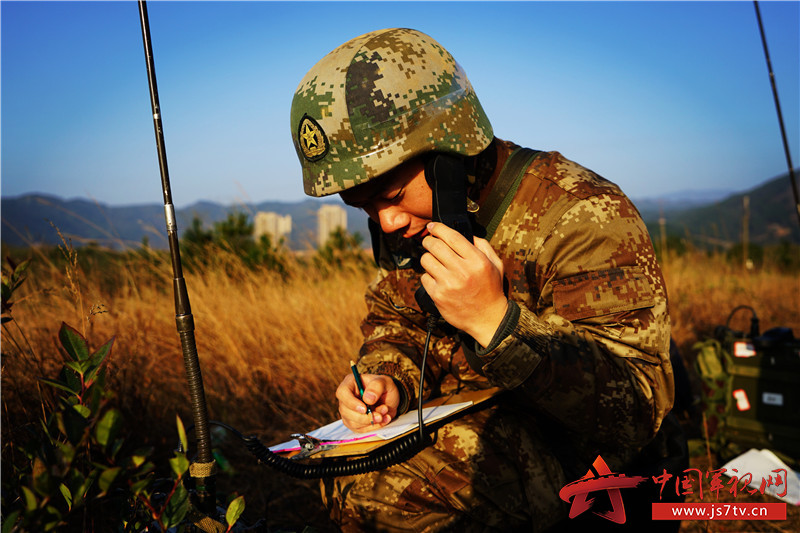 多人联机特种兵手机版游戏_特种兵游戏怎么玩_特种兵手机游戏单机版