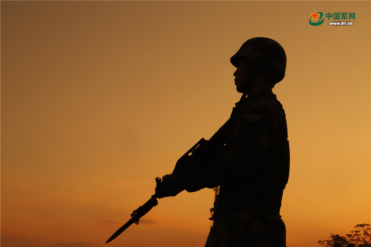 多人联机特种兵手机版游戏_特种兵游戏怎么玩_特种兵手机游戏单机版