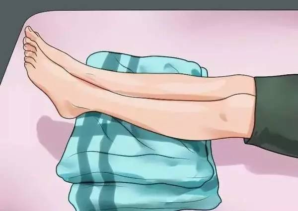 打完篮球膝盖下一寸疼_玻尿酸打完下巴涨疼_打完手机游戏脚疼怎么缓解