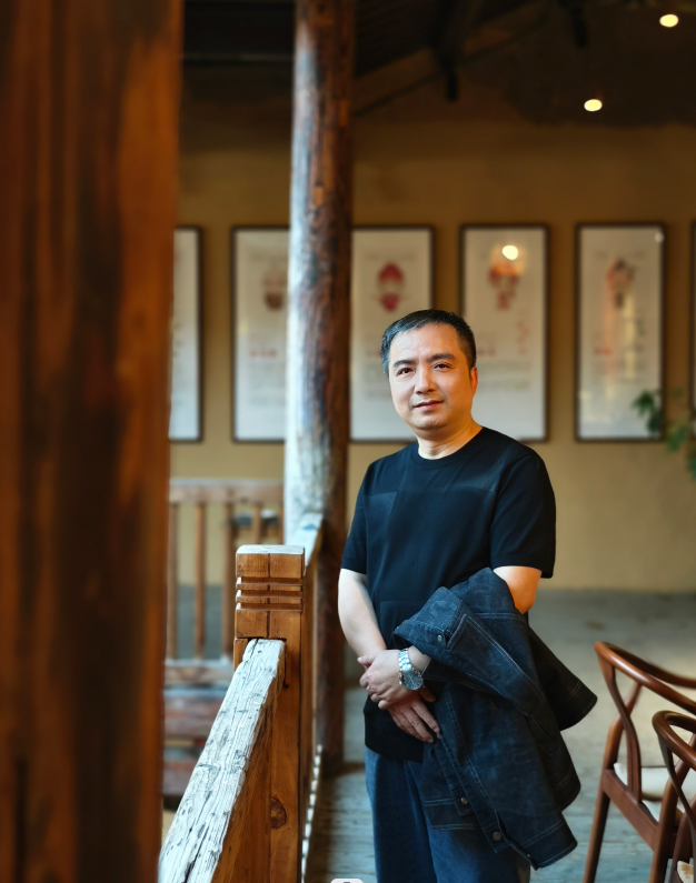 放学路上玩手机游戏图片_放学的图片怎么画_放学了玩游戏简笔画