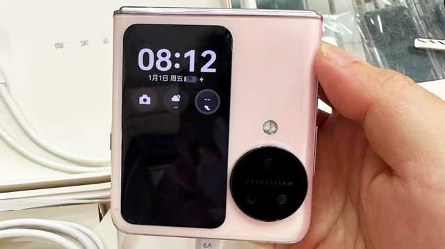 打着电话玩游戏不卡的手机_卡玩电话打手机游戏怎么办_卡玩电话打手机游戏会怎么样
